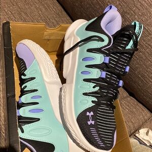 UA w Flow Breakthru 4 SOS